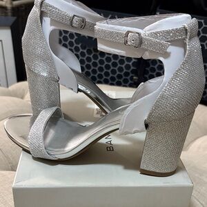 Bandolino Glittery Silver Heels